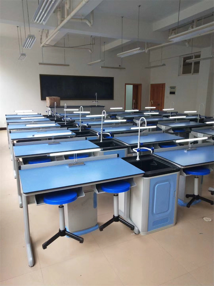 广州打造中学实验室：为学生开启科学探索之门