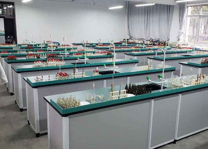 牡丹江赤壁一中-实验室设备